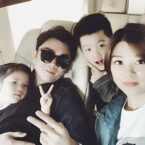 踏踏实实做演员的曹征,对于追名逐利也无感:没啥野心,好好演戏,好好