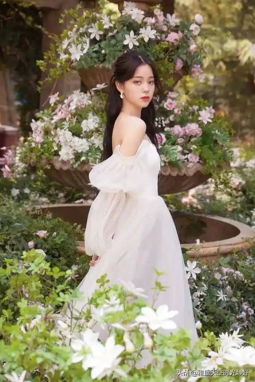 十位颜值与演技并存的"00后"新生代实力女演员,你最喜欢谁_演艺圈_蒋