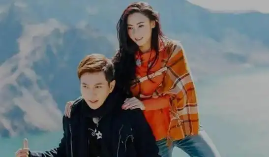 两人曾经一同参加过一档综艺节目,在录制过程中,张柏芝与何孟怀举止