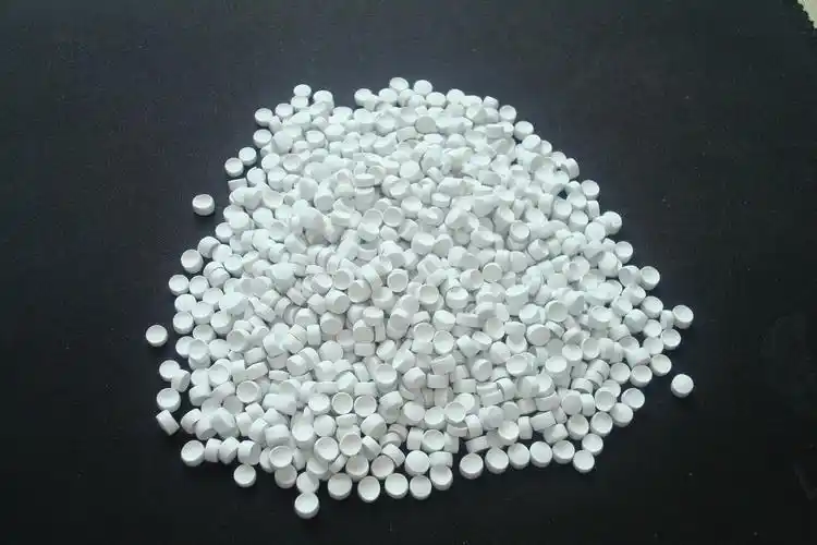 厂家直供pvc硬质挤出颗粒 瓷白色塑料异型材粒子 抗紫外线