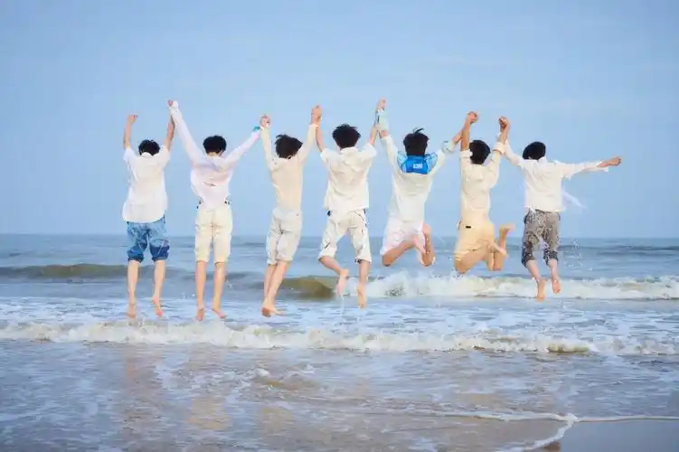 时代少年团夏日海边写真马嘉祺,丁程鑫,宋亚轩,刘耀文,张真源