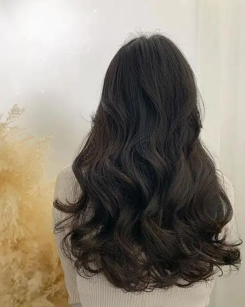 浪漫法式大卷烫出女生该有的温柔气息