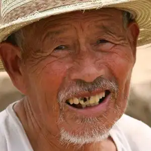 高大爷(有低保,有拆迁款,会疼人)头像