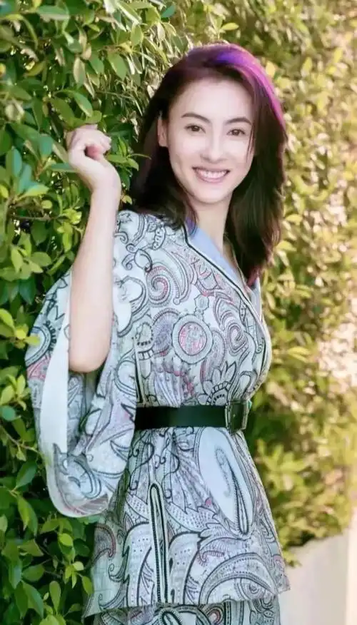 张柏芝美艳怡人,楚楚动人的美照!__财经头条