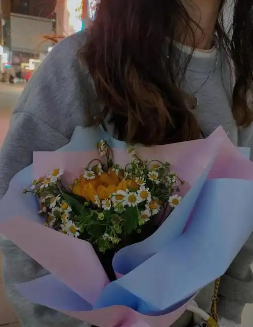 玫瑰|郁金香|雏菊|满天星|鲜花_网易订阅