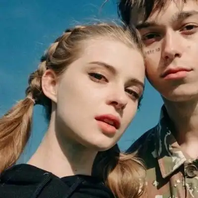 超酷的一对两张ins欧美风情头图片,情侣头像图片