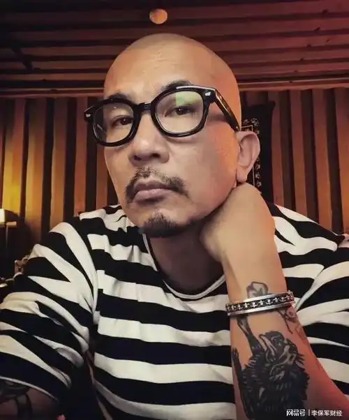 既没有具俊晔的老人味,也没有汪小菲的颓废|小s|大s|许雅钧|mike_网易