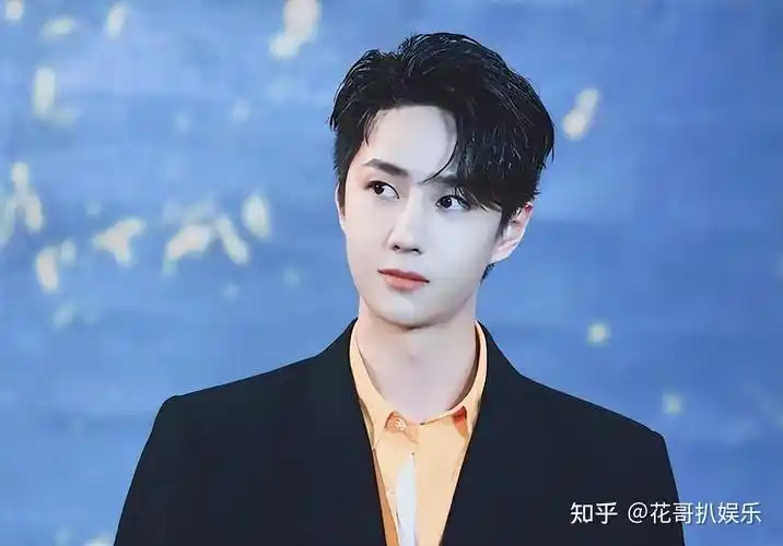 王一博綦美合被爆一起做核酸,疑似未分手,网友称谈个恋爱很正常