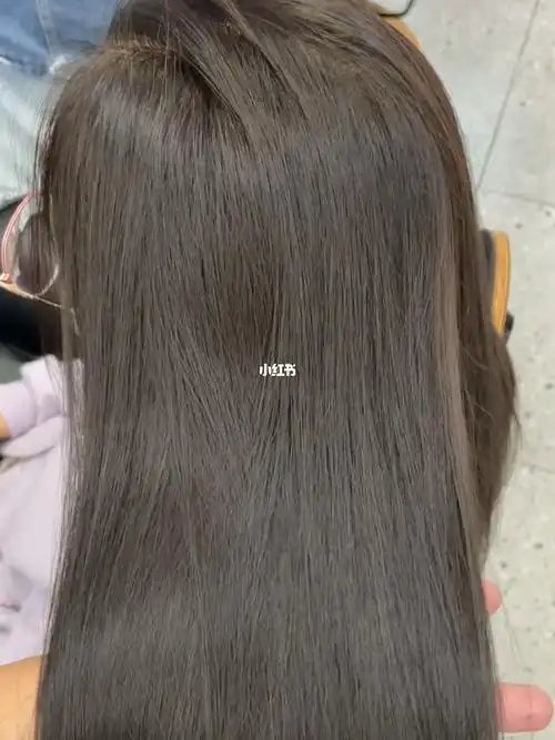 掉色也好看的黑茶色