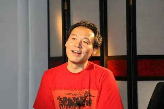 依然有人唱《相约98》 《相约九八》的曲作者肖白是中国著名作曲家,他