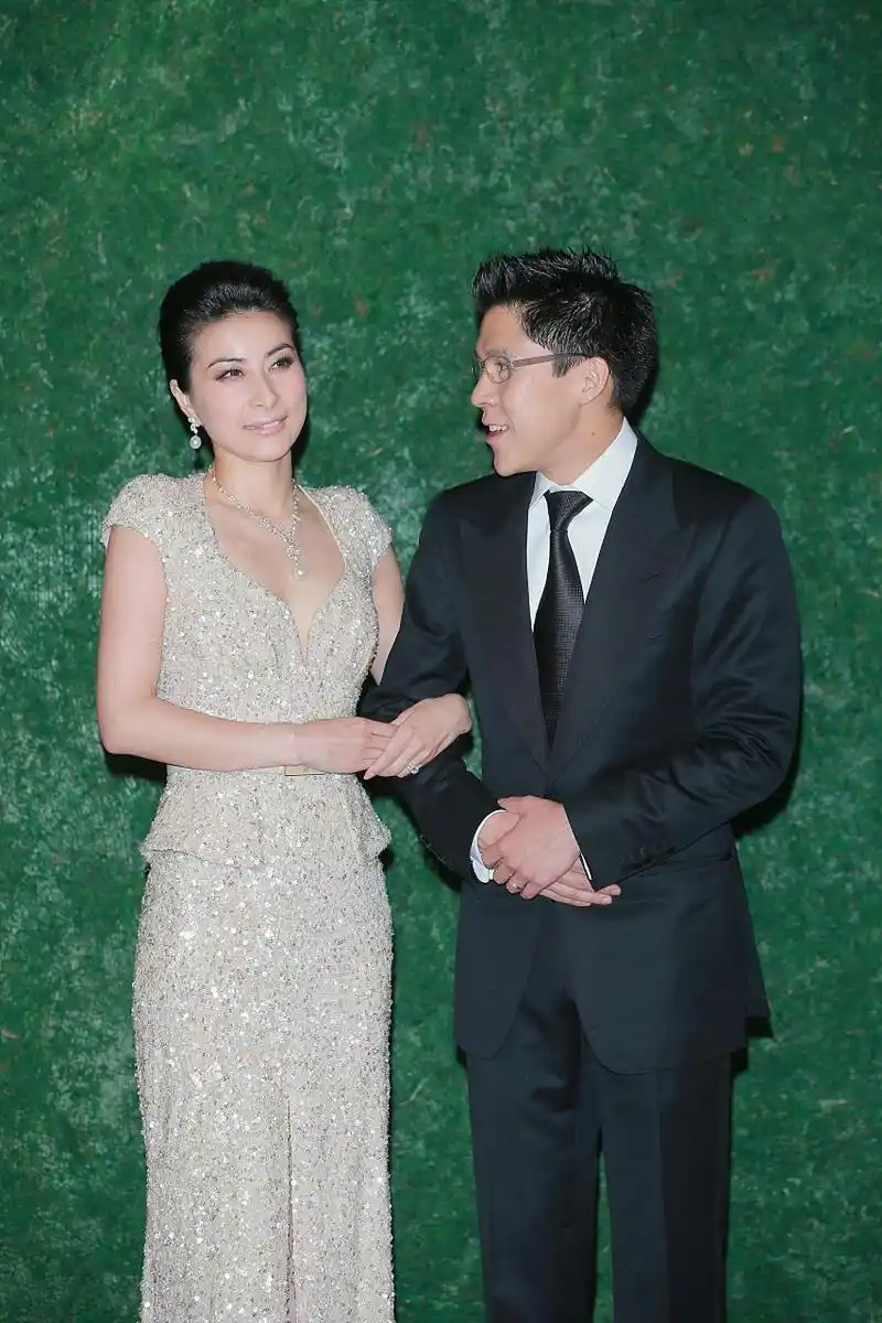 霍震霆将与郭晶晶夫妇齐聚巴黎 看奥运开幕尝美食# 霍震霆一家即将