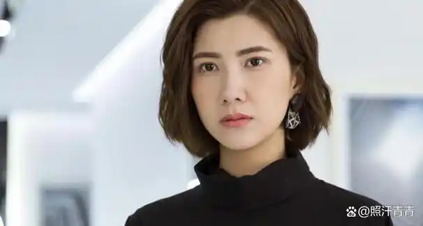 害印小天星途被毁,边潇潇现在复出直播被骂,扛了30分钟无奈下线