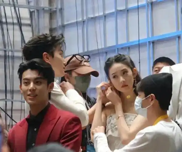 张艺凡范世錡恋情曝光傻白甜和海王