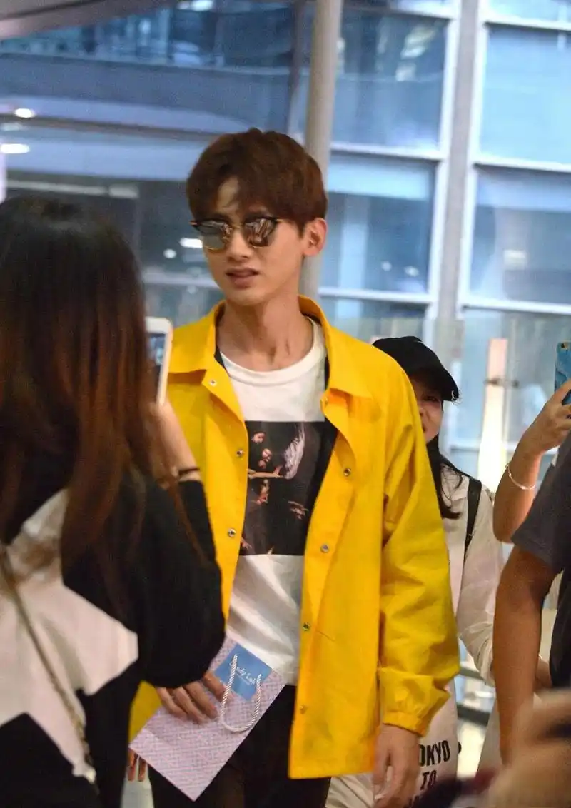 白敬亭起诉黑粉侵权,网友力挺:捍卫权益,净化网络 白敬亭因职业困境