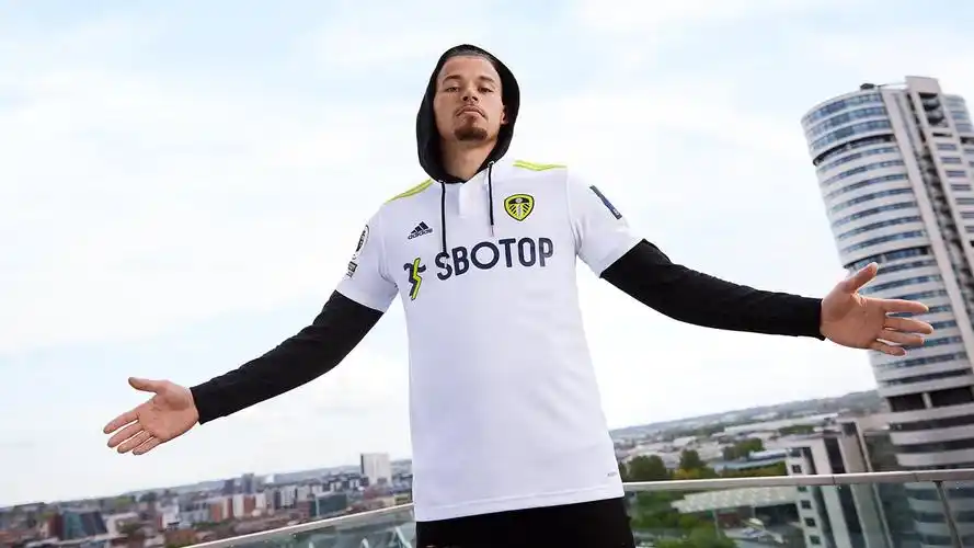 阿迪达斯发布利兹联2021/22赛季主场球衣