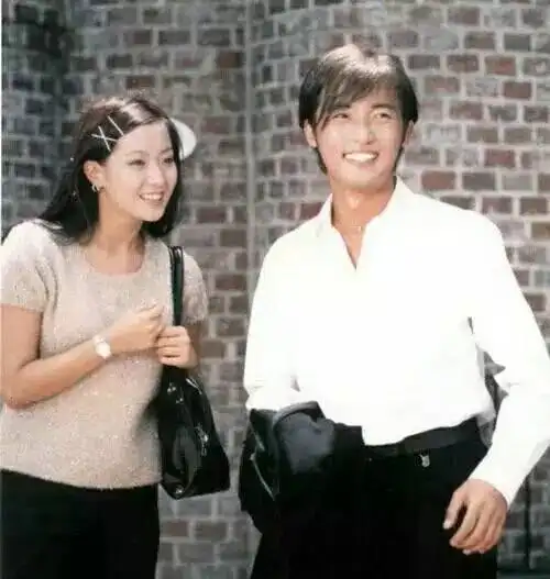 当时更有"男有安在旭,女友金喜善"的美言