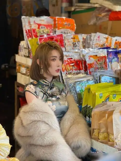 于谦在马场和女网红玩"变装",郭麒麟:生父的快乐我想象不到