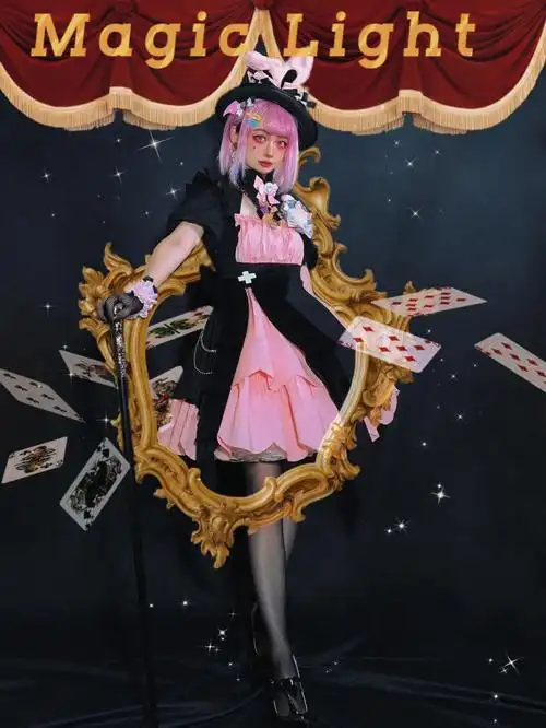 的定位就是大魔术师但是甲方爸爸不喜欢这种华丽排版和扑克#二次元