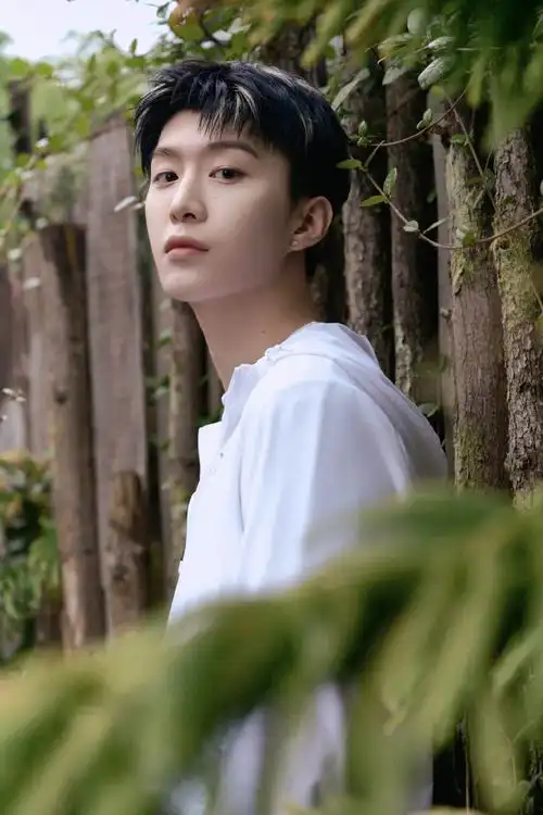 范丞丞超话樱花的盛开,诉说着春天的到来.