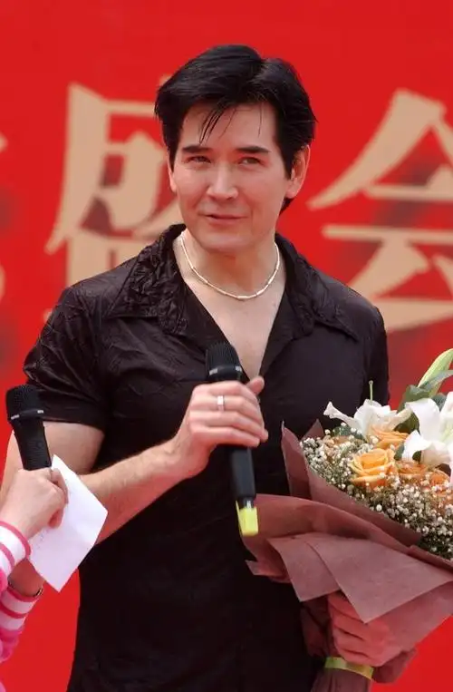 于适,陈牧驰,此沙,武亚凡,夏雨,袁泉,王洛勇等众多实力派演员倾情演绎