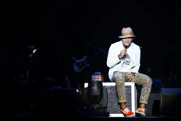 张震岳干嘛老想着要去复兴嘻哈呢