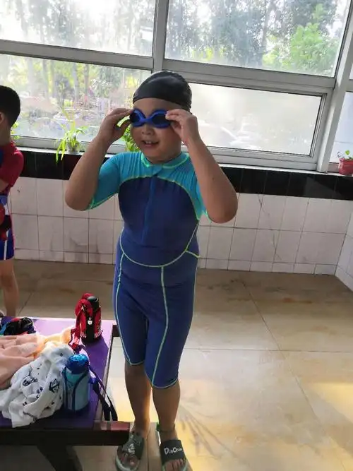 扬发展风帆 创美好明天——廊坊市第十三小学开展游泳课程