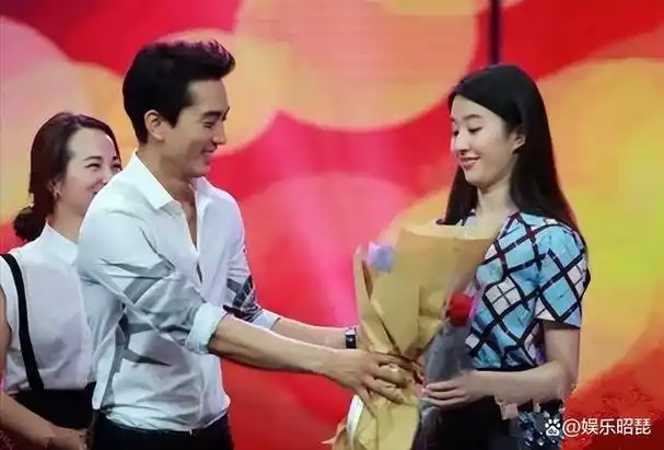 回顾刘亦菲宋承宪这段恋情一厢情愿的爱注定无法长久