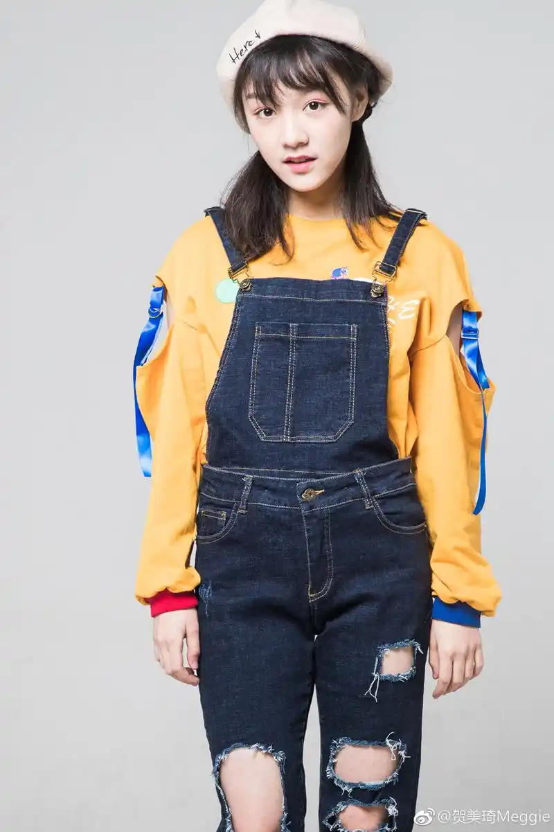 贺美琦全身照满屏都是大长腿,美琦长大长高了美少女