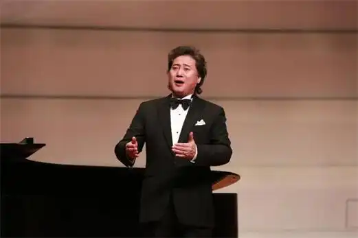 戴玉强携爱乐男声合唱团唱响淄博 孙毅公益讲座成功举办