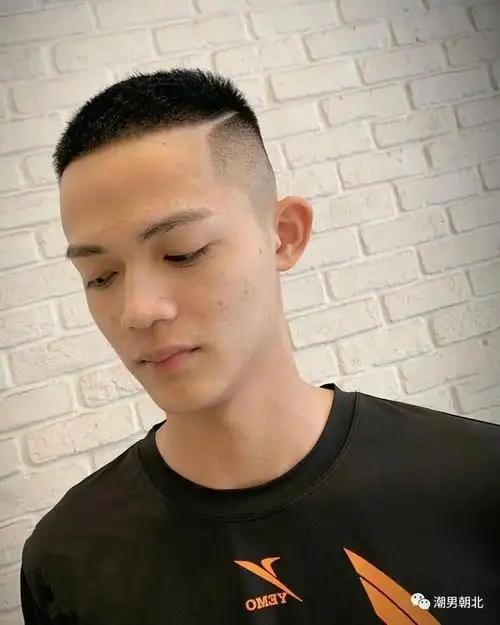 越剪越时髦的男生发型3款,不管长短都帅气,干净显精神|寸头|飞机头
