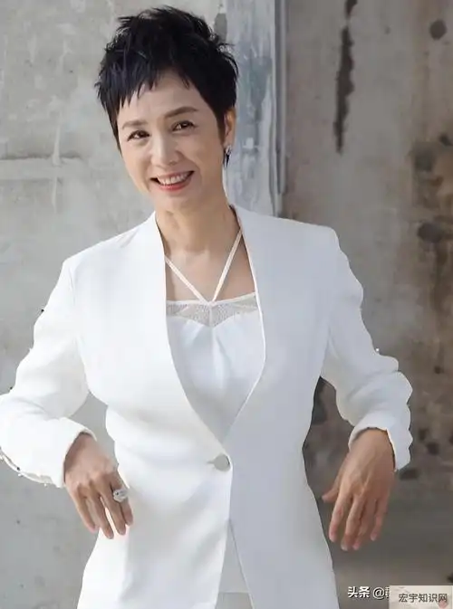 蒋雯丽的简历(演员蒋雯丽的演艺经历和感情生活)-第18张图片-宏宇知识