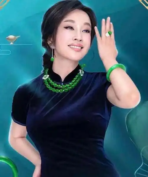 翡翠大户|刘晓庆几百亿的翡翠珠宝,她要传给谁?