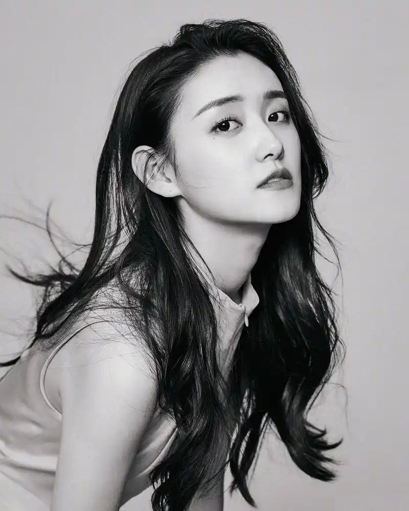 00后女演员蒋依依