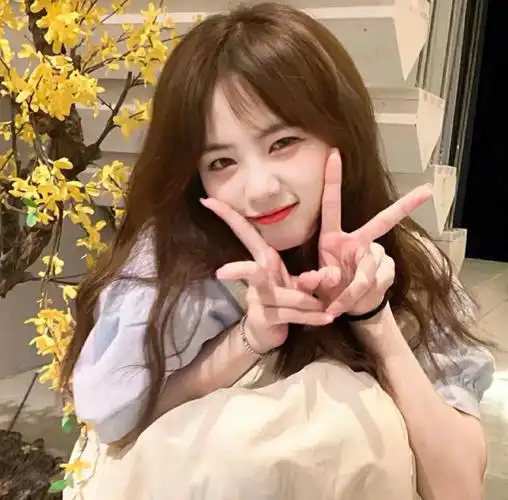 微信头像ins治愈系可爱纯欲女生头像2