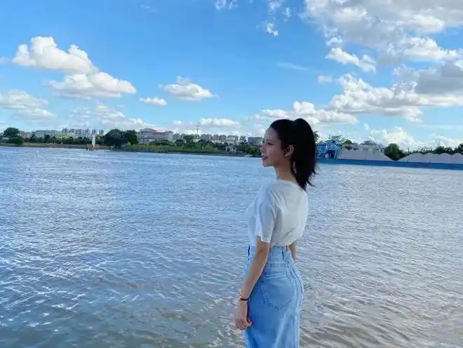 电影《恋曲2018》杀青 易莉演绎新一代扶贫村官