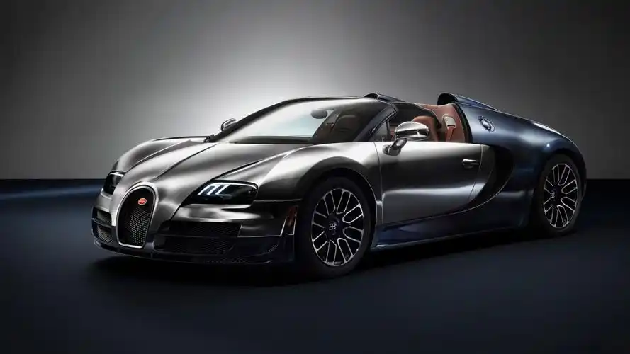 桌面壁纸 汽车壁纸 > 正文  本文 霸气黑色布加迪壁纸_成熟稳重车型由