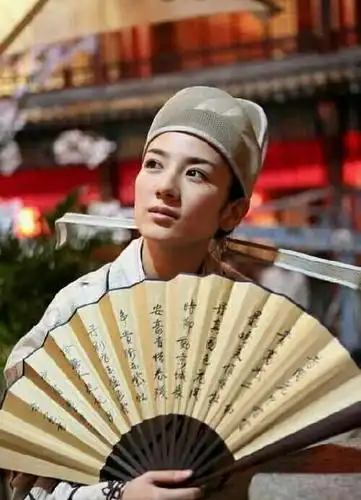 那么多女扮男装的明星,你觉得谁扮的最有味道?