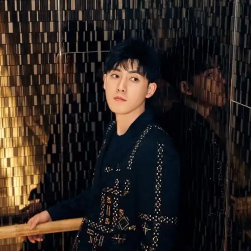 张睿追逐梦想,糖糖保驾护航.