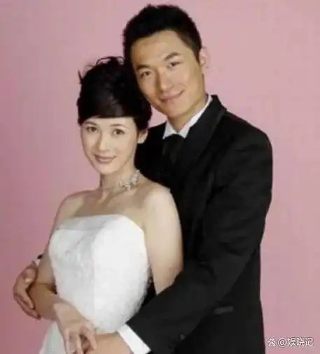 与初恋女富婆结婚16年零绯闻,15岁儿子不像他|李现|薛佳凝|田海蓉