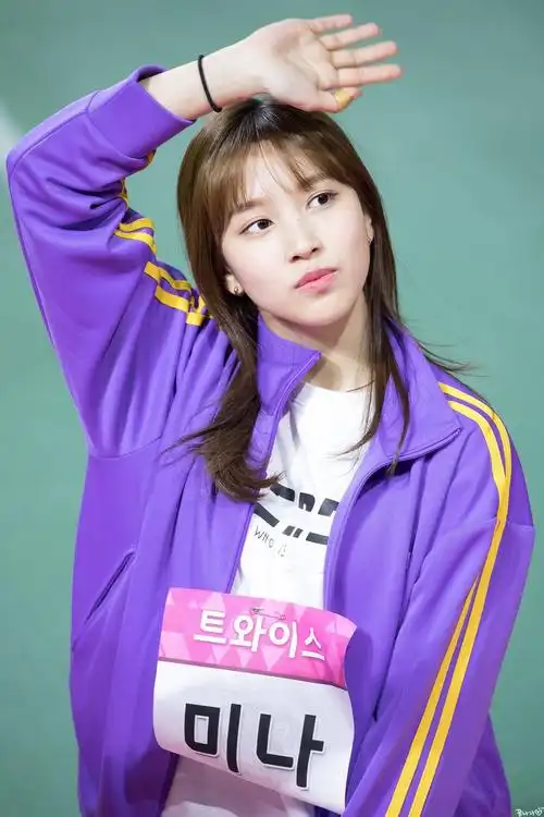 名井南 mina twice成员