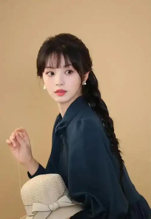 美女演员田曦薇今日最新美照释出啦甜美又可爱啊