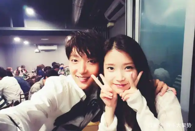 李准基和iu李知恩的糖太好磕了,两人同框的画面真的太好看了!