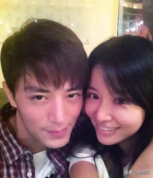 林心如和霍建华,林心如穿卡通皮肤蜡黄难掩阿姨感,老公男神依旧