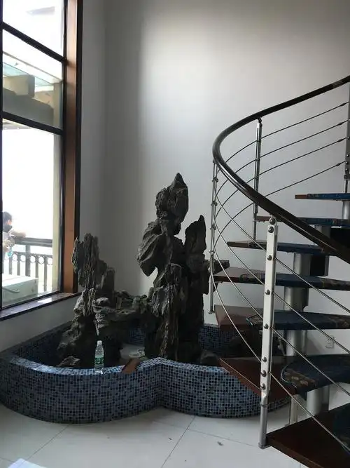 关于假山的去和留?