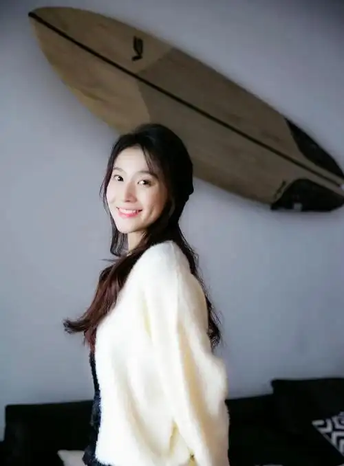 张豆豆高清冷艳时尚写真,美艳动人!_高清图集_新浪网