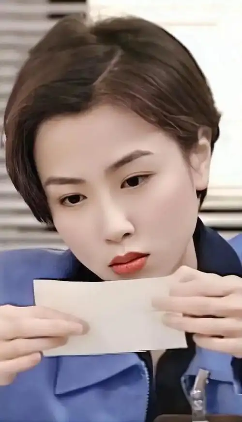 短发女神袁洁莹