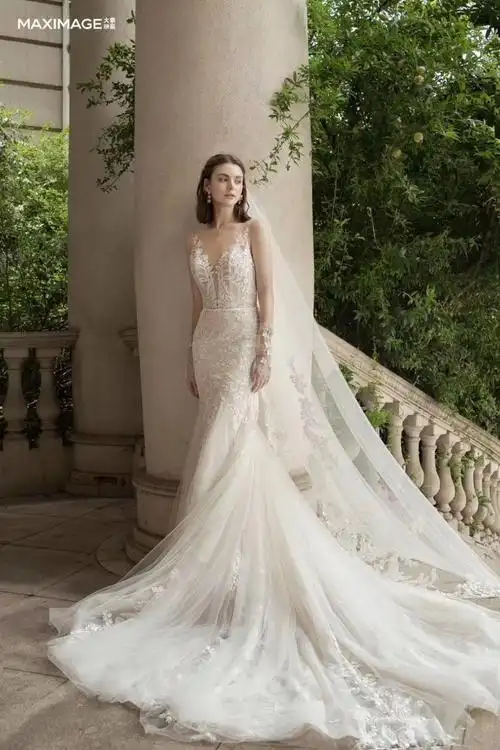西方婚纱美女