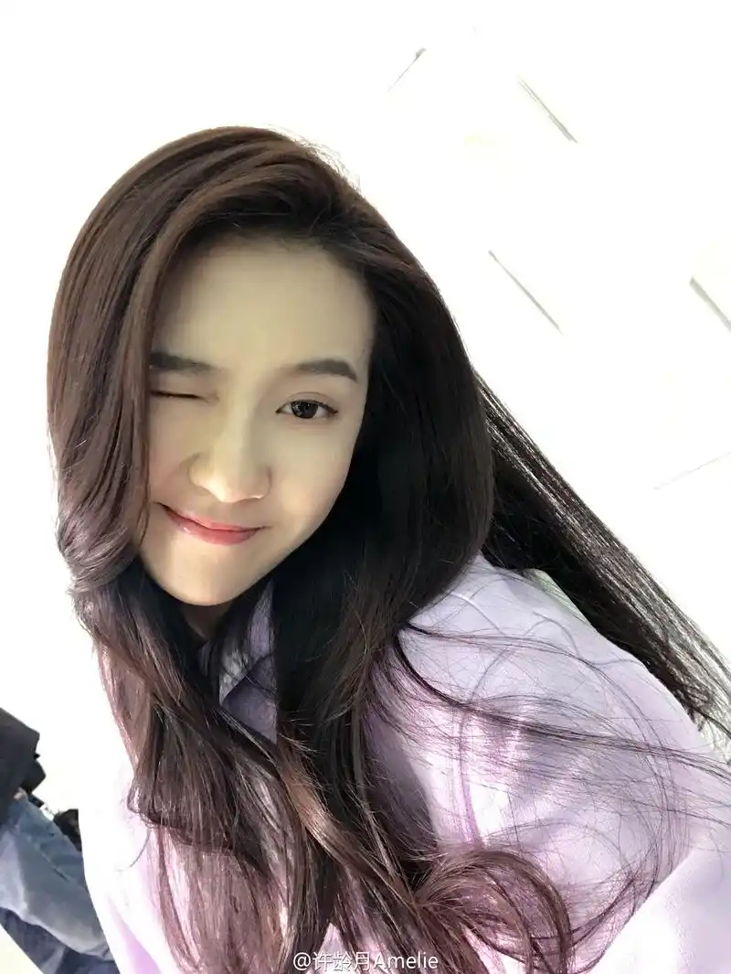 环球小姐出身的高挑美女,现实中比照片更动人