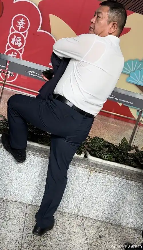 大叔##黑袜皮鞋