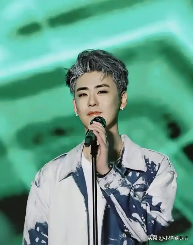 其实张云雷不帅但足以惊艳(张云雷化身托尼张)(1)